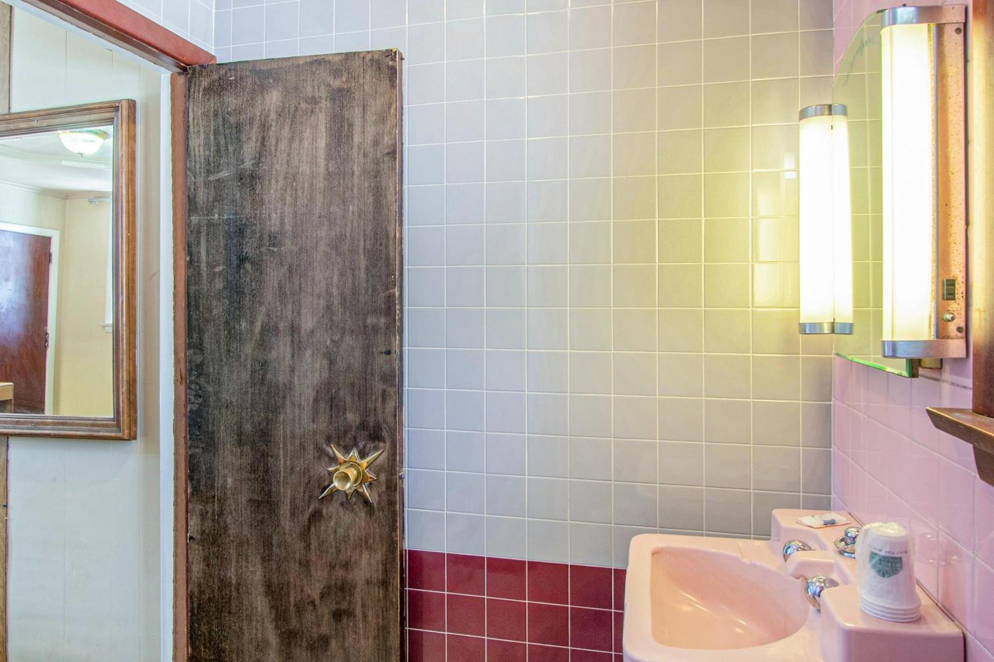 Oyo Hotel Wilkes-Barre East Esterno foto