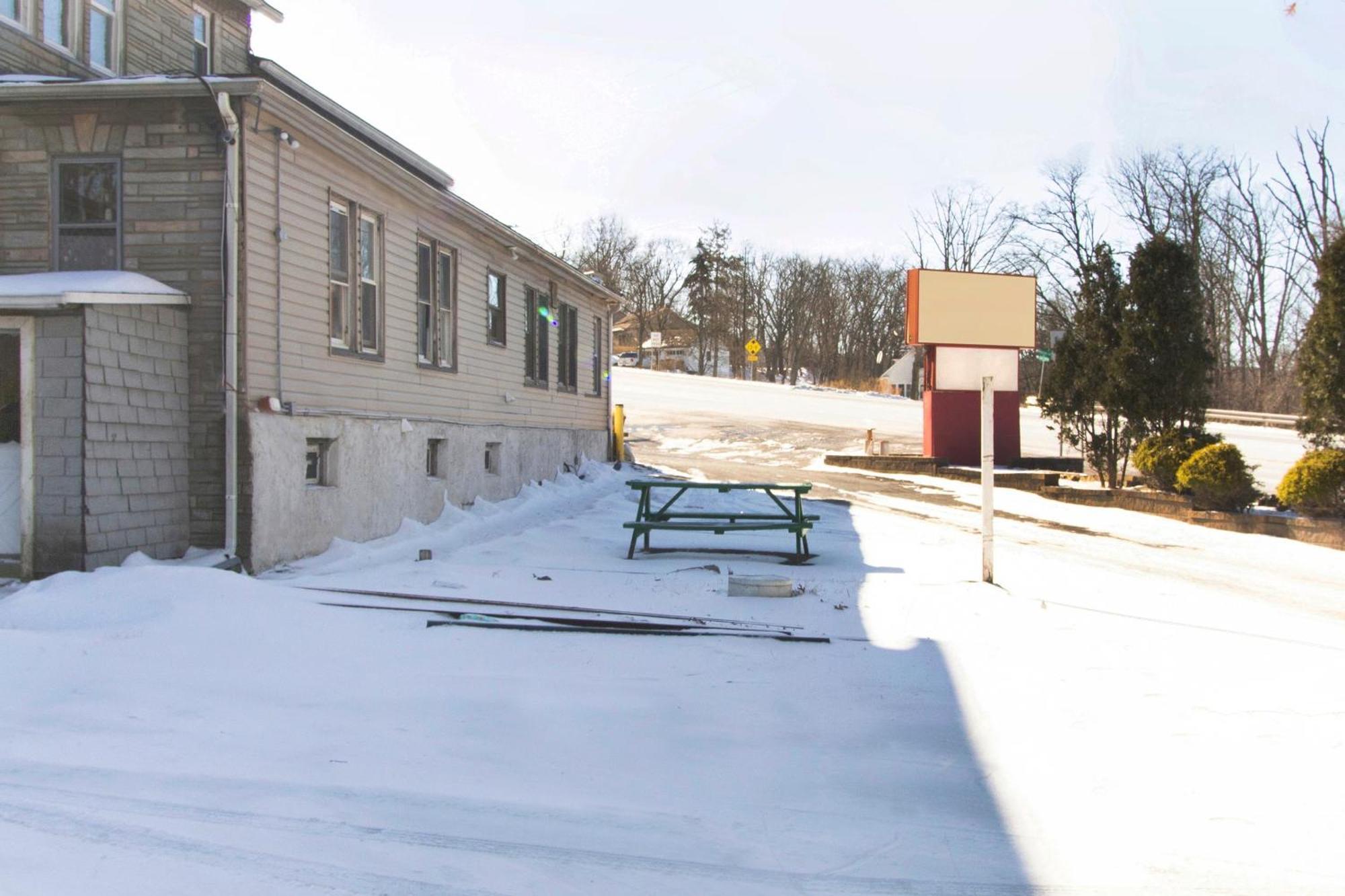 Oyo Hotel Wilkes-Barre East Esterno foto